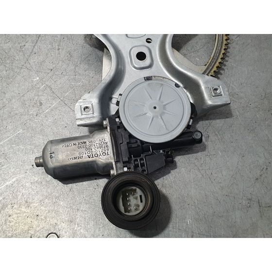Elevalunas Delantero Derecho Para Toyota Auris