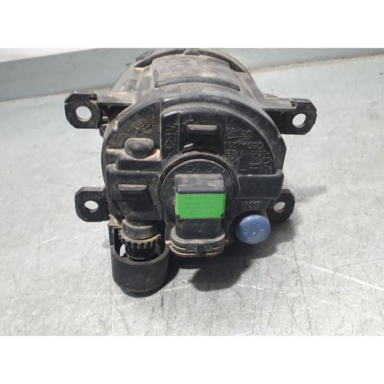 Faro Antiniebla Derecho Para Peugeot 3008