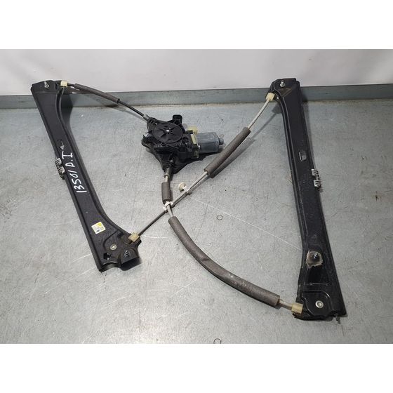 Elevalunas Delantero Izquierdo para Skoda Superb (3V3)