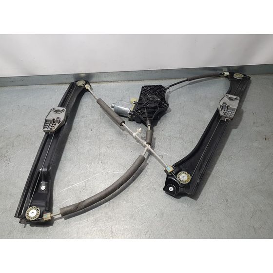 Elevalunas Delantero Izquierdo para Skoda Superb (3V3)