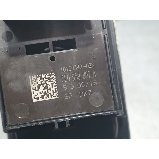 Mando Elevalunas Delantero Izquierdo Para Skoda Octavia Lim.