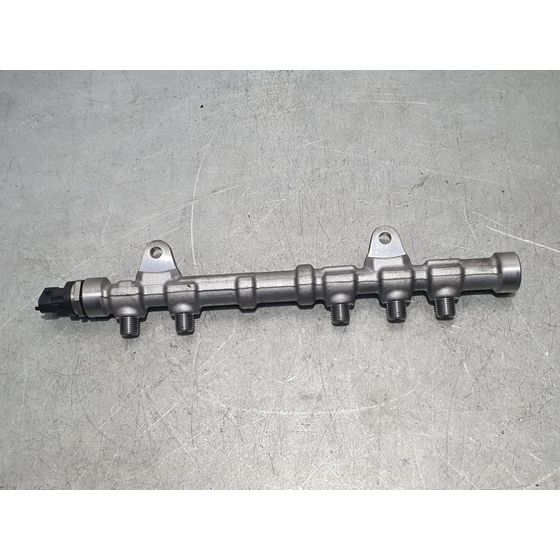 Rampa Inyectora para Fiat Doblo Ii Cargo (263)
