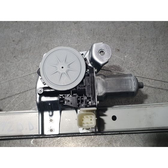 Elevalunas Delantero Derecho Para Nissan Micra V