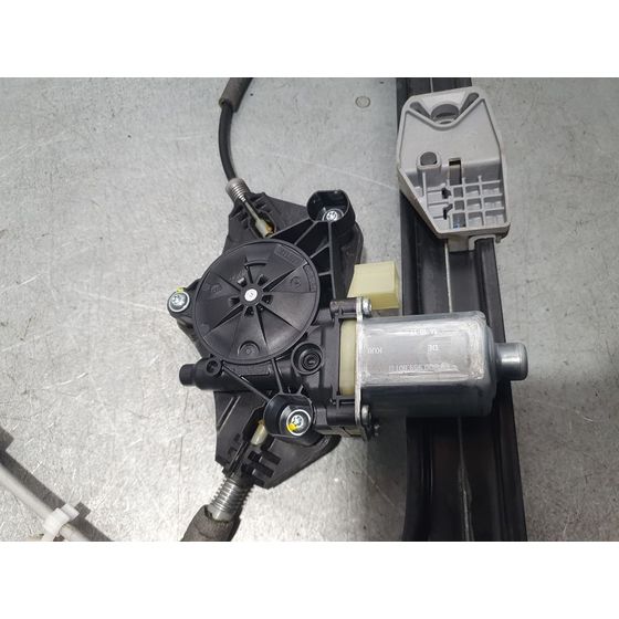 Elevalunas Delantero Izquierdo Para Skoda Superb