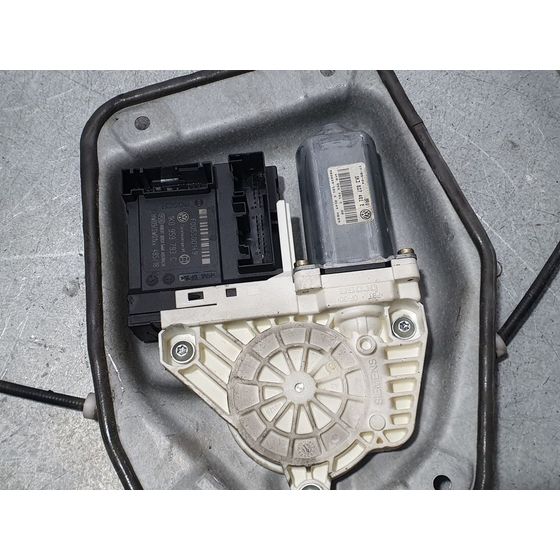 Elevalunas Delantero Izquierdo Para Volkswagen Golf V Berlina