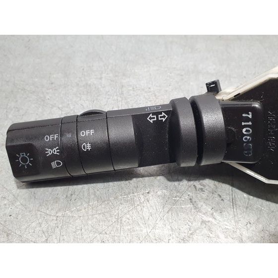 Mando Luces Para Nissan Pathfinder