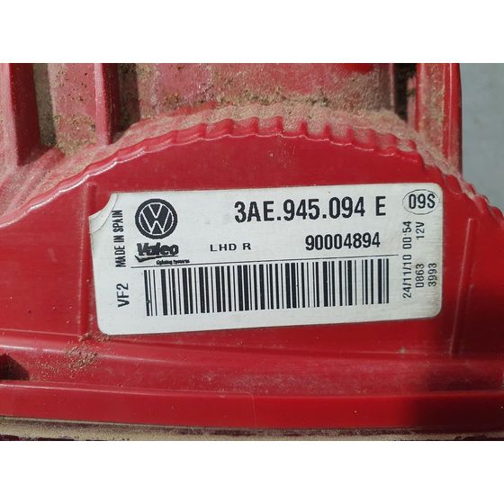 Piloto Trasero Derecho Para Volkswagen Passat Lim.