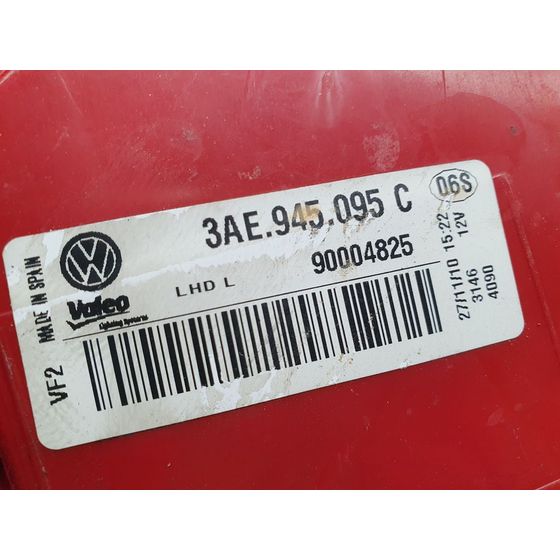Piloto Trasero Izquierdo Para Volkswagen Passat Lim.