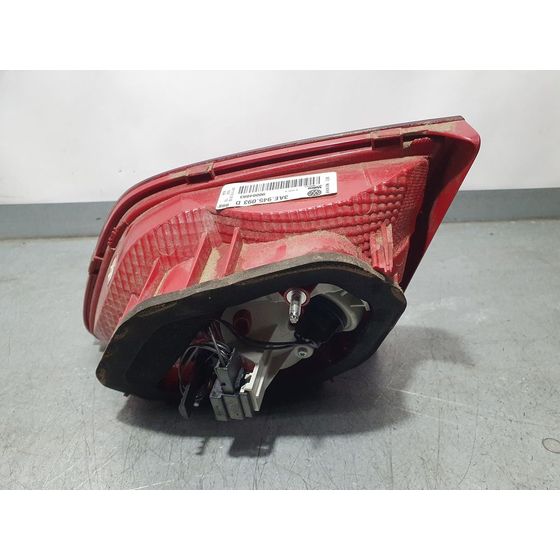 Piloto Trasero Izquierdo para Volkswagen Passat Lim. (362)