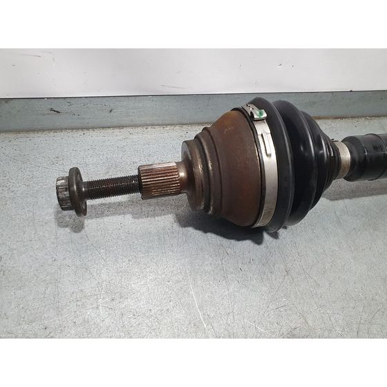 Transmision Delantera Derecha Para Volkswagen Passat Lim.