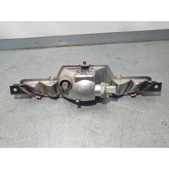 Piloto Trasero Central Para Peugeot 208