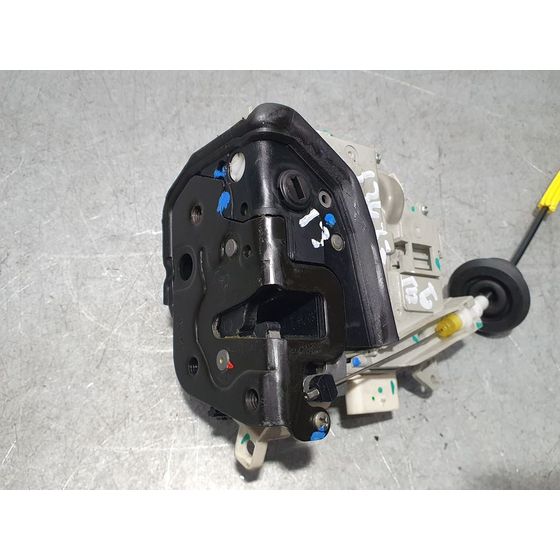 Cerradura Puerta Trasera Izquierda Para Audi A6 Berlina