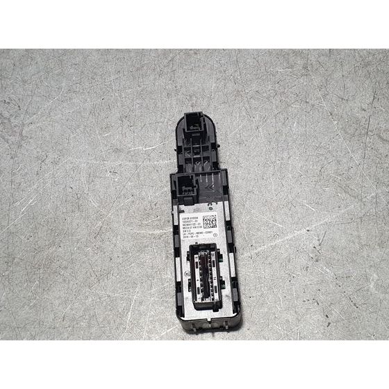 Mando Elevalunas Delantero Izquierdo Para Peugeot 5008
