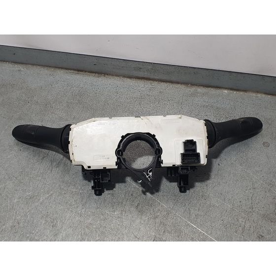 Mando Luces Y Limpia Para Nissan Qashqai