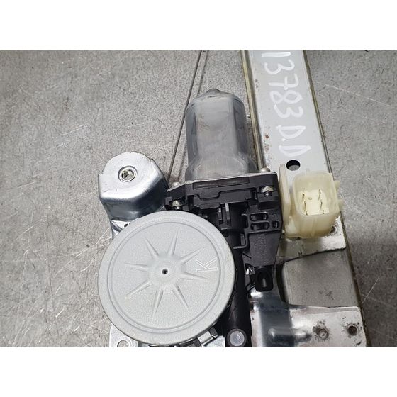 Elevalunas Delantero Derecho Para Nissan Micra V