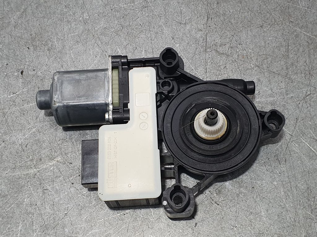 Motor Elevalunas Trasero Derecho Para Volkswagen Golf Vii Lim.