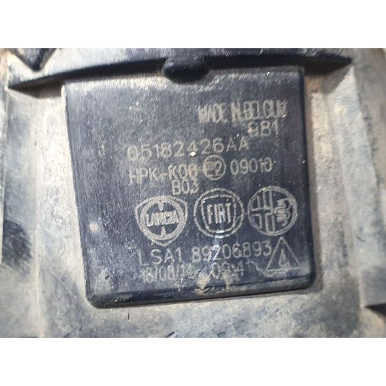 Faro Antiniebla Izquierdo Para Jeep Cherokee