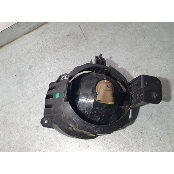 Faro Antiniebla Derecho Para Chevrolet Aveo Sedán