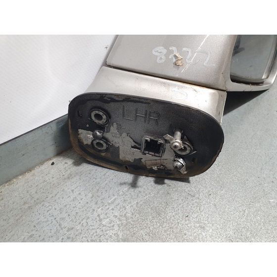 Retrovisor Derecho Para Hyundai Trajet