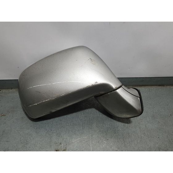 Retrovisor Derecho Para Hyundai Trajet