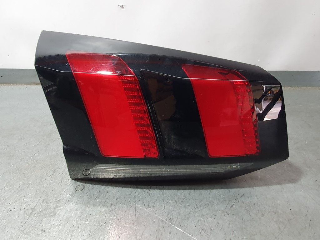 Piloto Trasero Izquierdo Para Peugeot 5008