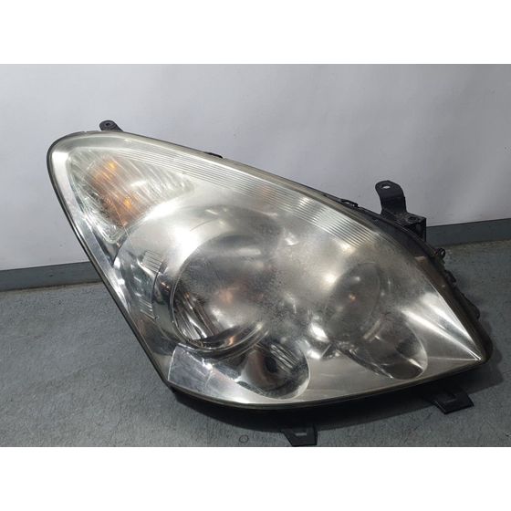 Faro Derecho Para Toyota Corolla Verso