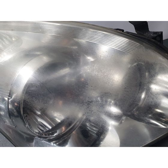Faro Derecho Para Toyota Corolla Verso