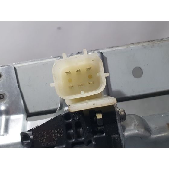 Elevalunas Delantero Izquierdo para Nissan Micra V (K14)