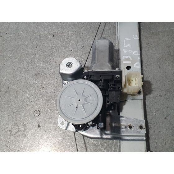 Elevalunas Delantero Derecho para Nissan Micra V (K14)