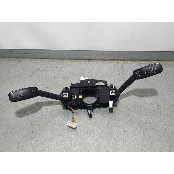 Mando Luces Y Limpia Para Skoda Octavia Lim.