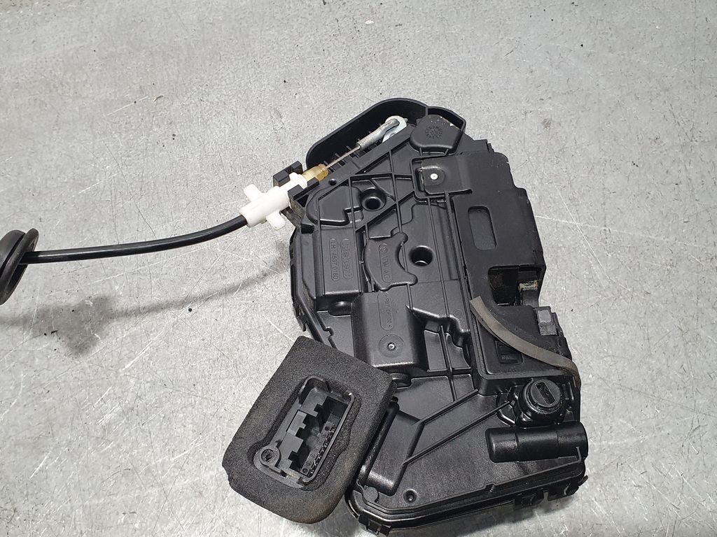Cerradura Puerta Trasera Izquierda  Para Skoda Octavia Lim.