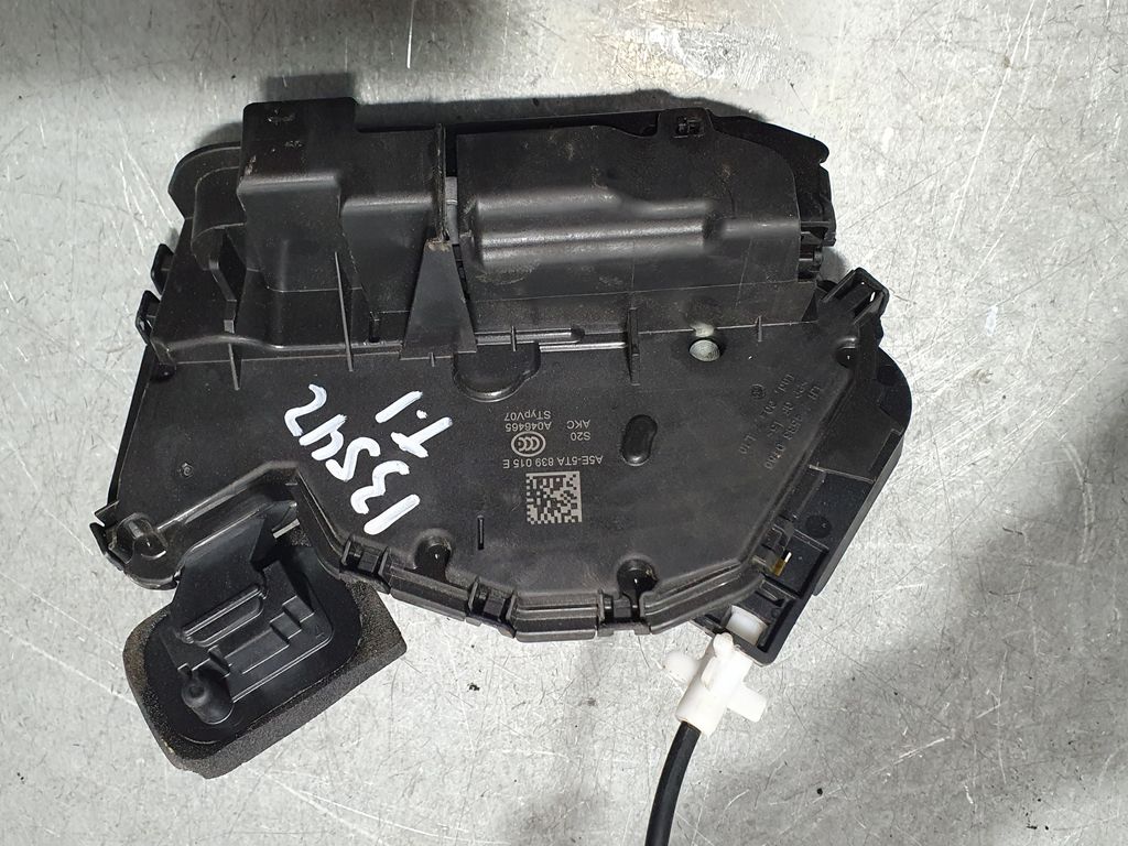 Cerradura Puerta Trasera Izquierda  Para Skoda Octavia Lim.