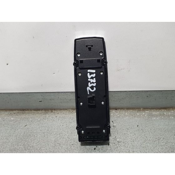 Mando Elevalunas Delantero Izquierdo para Mercedes-Benz Clase C (W204) Lim.