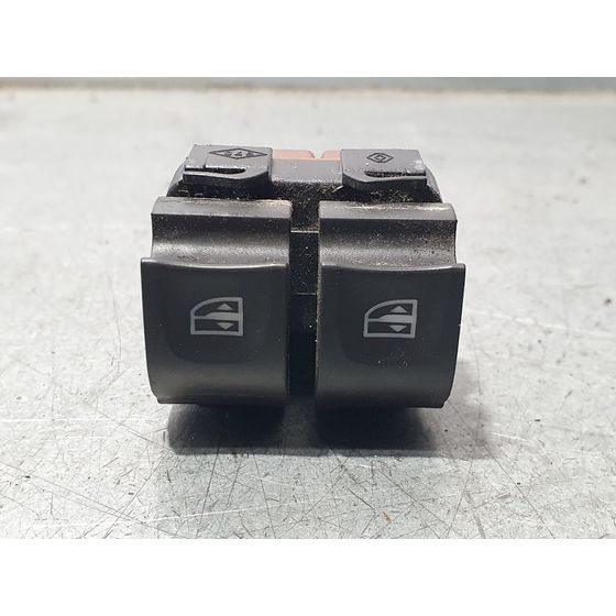 Mando Elevalunas Delantero Izquierdo Para Renault Captur
