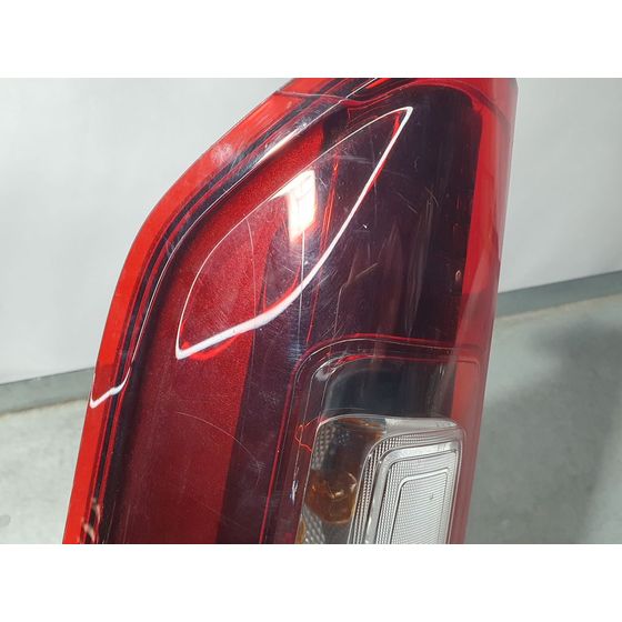 Piloto Trasero Izquierdo Para Nissan Nv300 Kastenwagen/Kombi