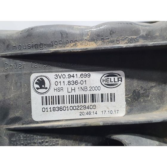 Faro Antiniebla Izquierdo Para Skoda Superb
