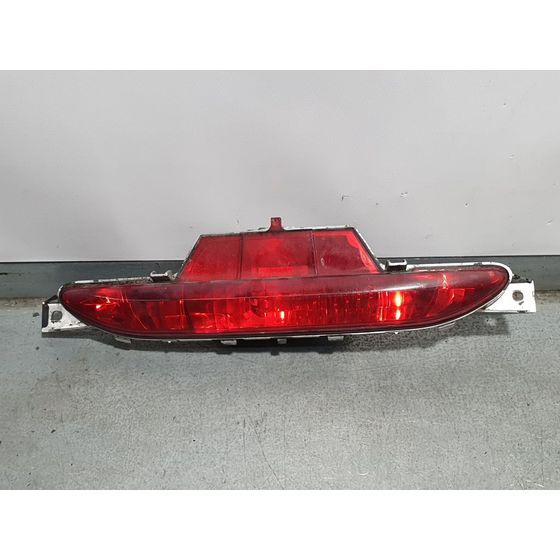 Piloto Trasero Central Para Peugeot 208
