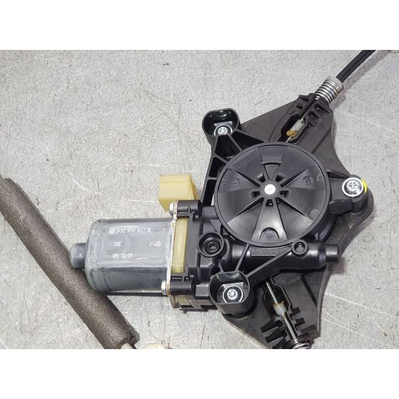 Elevalunas Delantero Derecho Para Skoda Superb