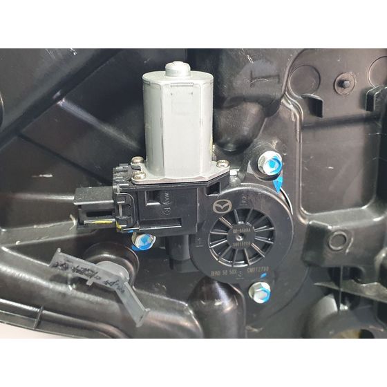 Elevalunas Delantero Derecho Para Mazda 3 Lim.