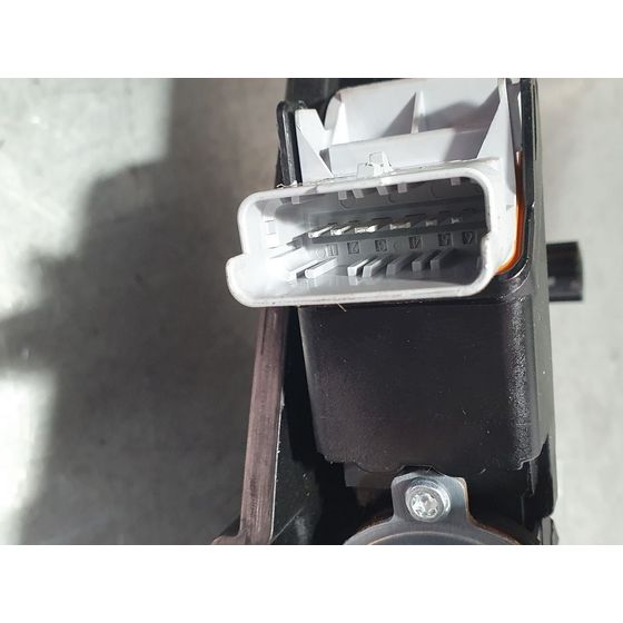 Elevalunas Delantero Derecho Para Peugeot 2008