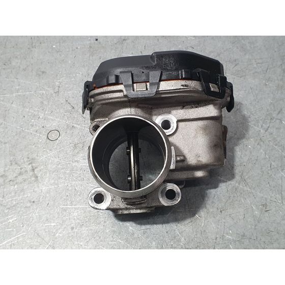 Caja Mariposa para Peugeot 208