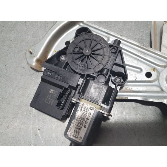 Elevalunas Delantero Derecho Para Renault Megane Iii Berlina 5 P