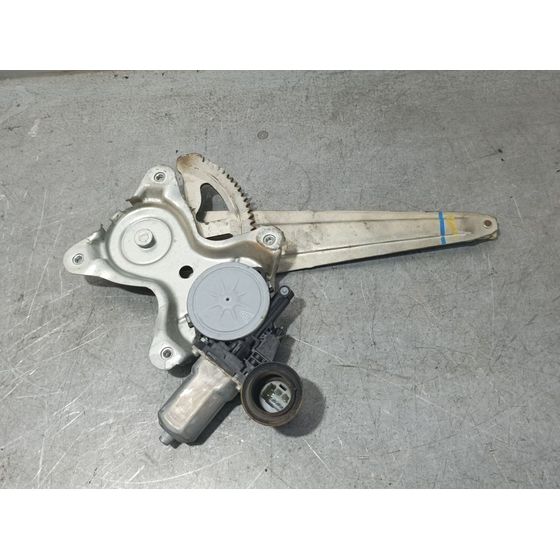 Elevalunas Trasero Izquierdo Para Lexus Is200