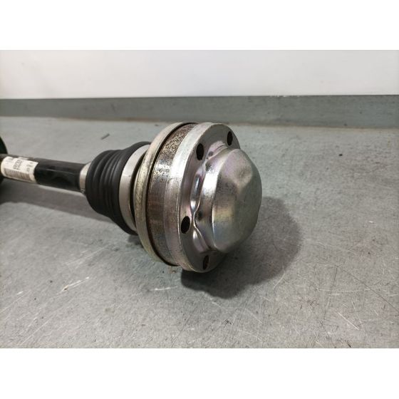 Transmision Delantera Izquierda Para Skoda Superb