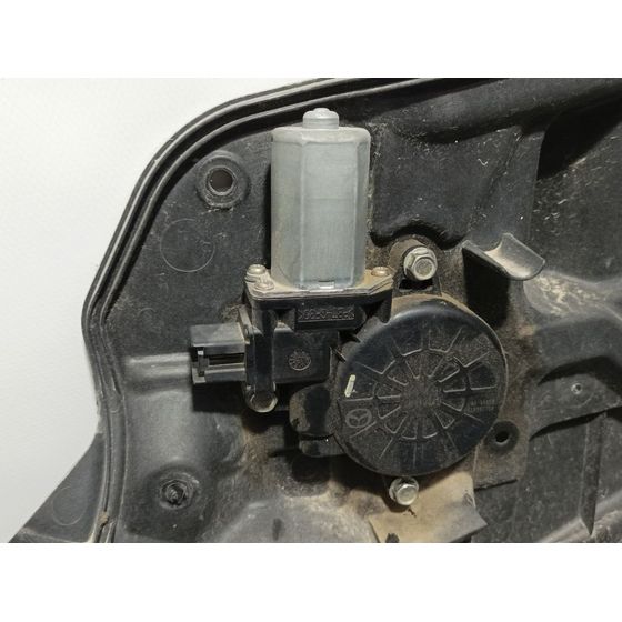 Elevalunas Delantero Derecho Para Mazda 2 Lim.