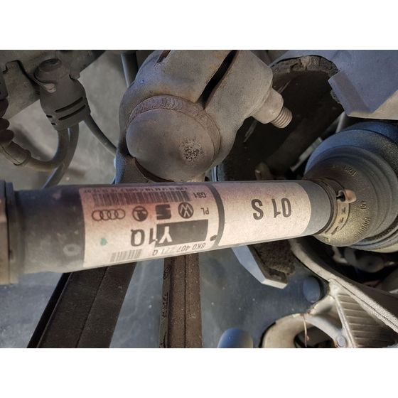 Transmision Delantera Izquierda para Audi A4 Ber.
