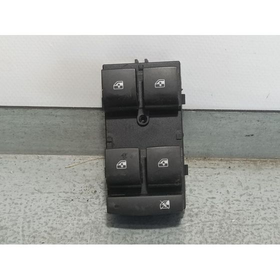 Mando Elevalunas Delantero Izquierdo Para Opel Mokka