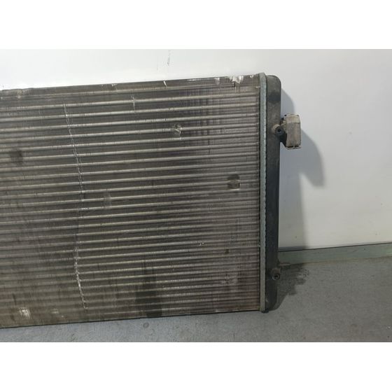 Radiador Agua Para Volkswagen Golf Iv Berlina