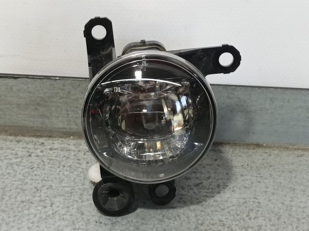 Faro Antiniebla Derecho Para Opel Corsa F