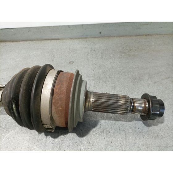 Transmision Delantera Derecha Para Toyota Yaris